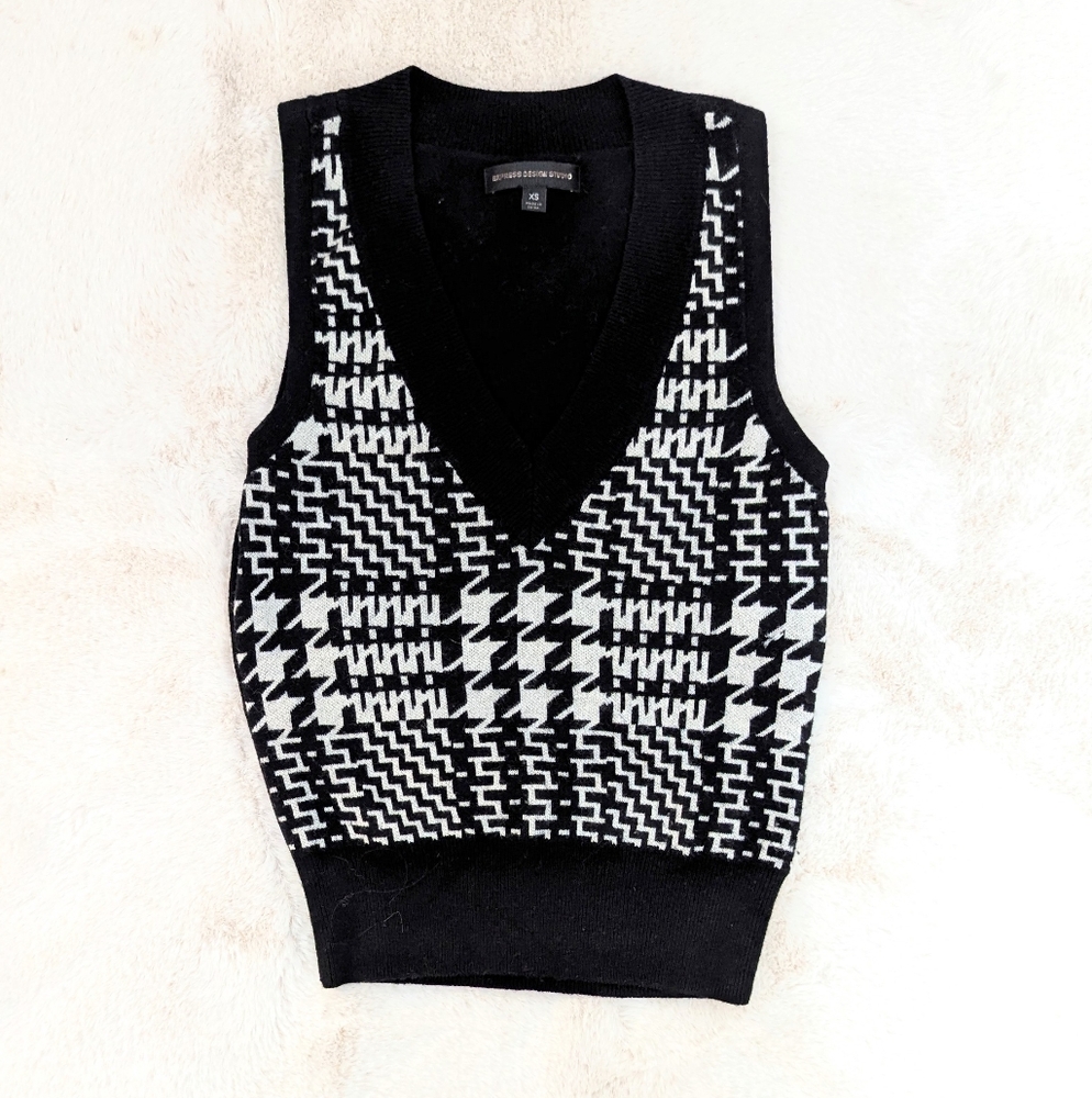 Express V-Neck Sweater Vest